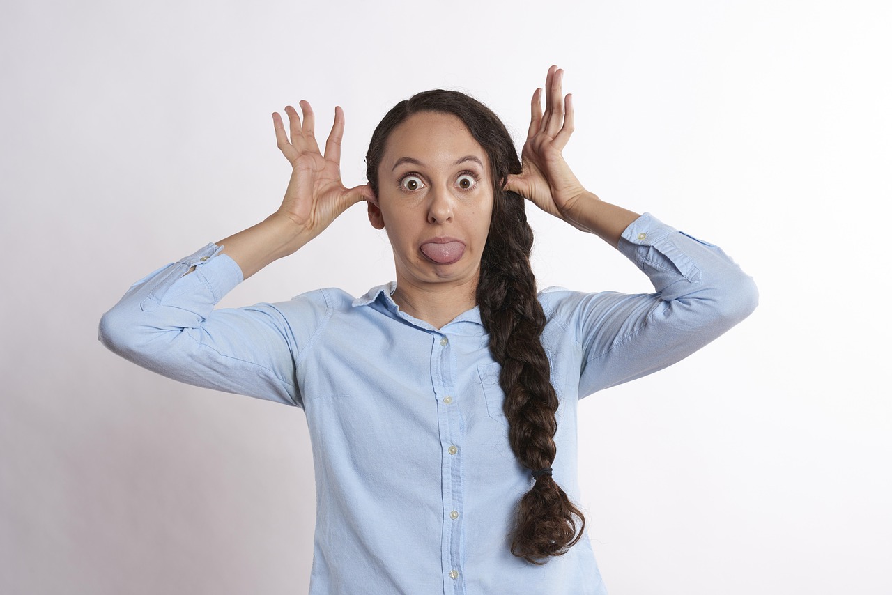 《欢乐喜剧人》影视解说,如何深入理解剧情与笑点? 《欢乐喜剧人》影视解说,如何深入理解剧情与笑点?