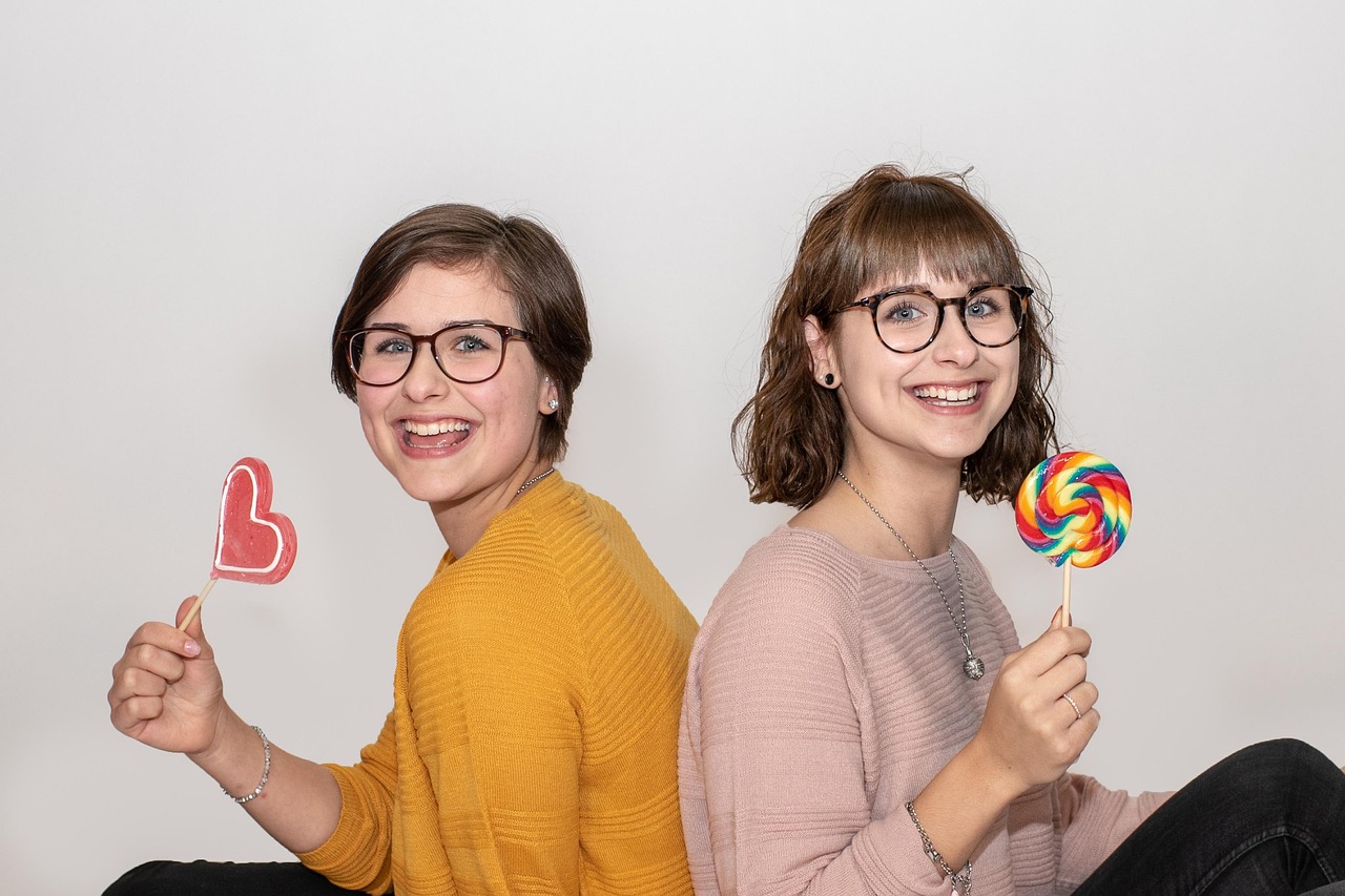 《小萝莉的猴神大叔》影视解说,剧情解析与情感体验 《小萝莉的猴神大叔》影视解说,剧情解析与情感体验