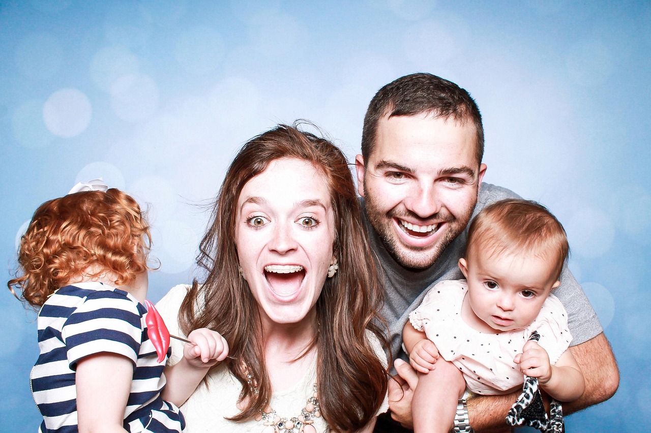 《器娃娃丁小雨》影评：情感深度与艺术表现的探讨，你真的看懂了吗？