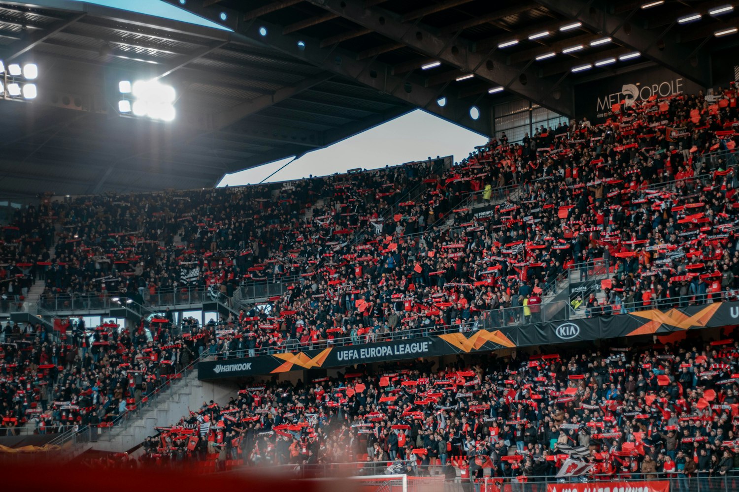 《快速球》影评：情感冲击，深度解析与观众共鸣