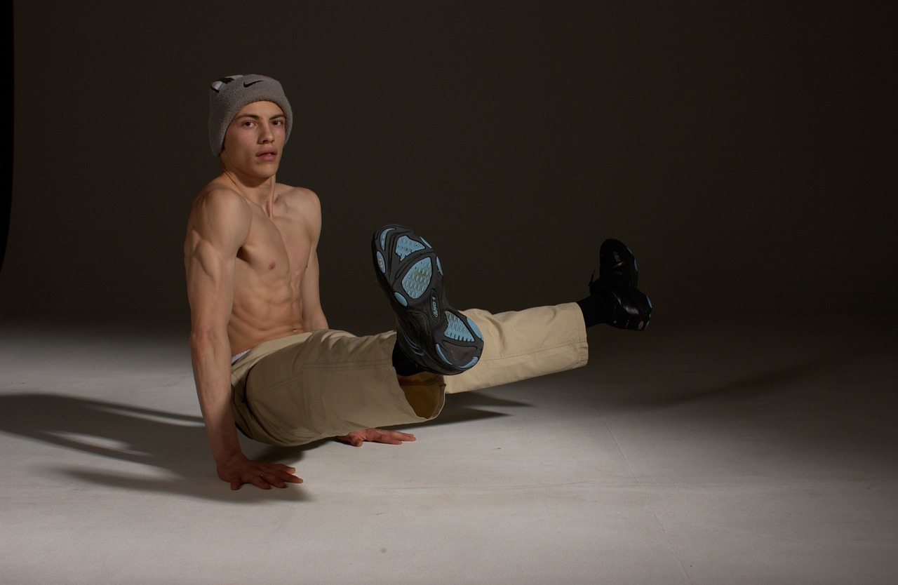 《天然少年》影评：电影深度解读，情感体验与艺术价值