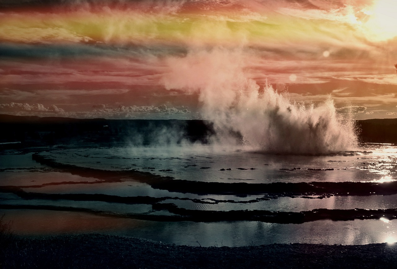 《日月人鱼》影评:情感深度与视觉奇观的交融,你感受到了吗? 《日月人鱼》影评:情感深度与视觉奇观的交融,你感受到了吗?